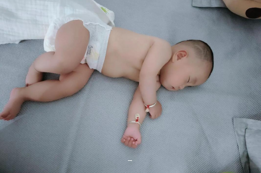 镇江孕妇肚脐周围发青